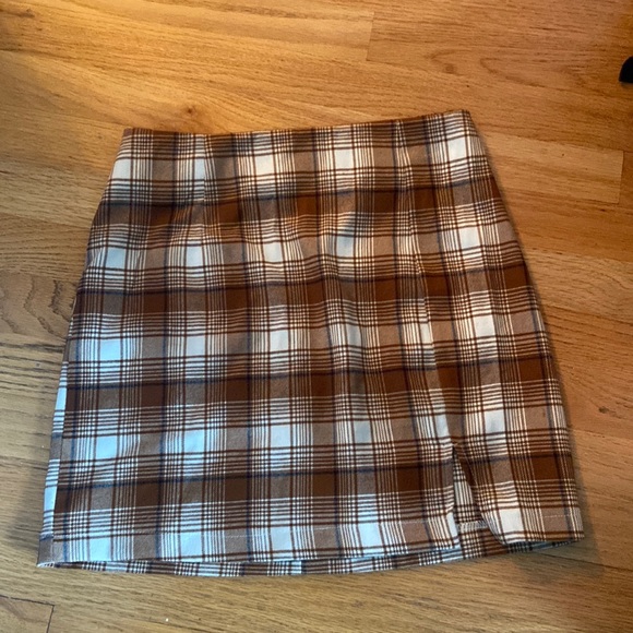 EUC wild fable brown plaid miniskirt with slit - Picture 1 of 3